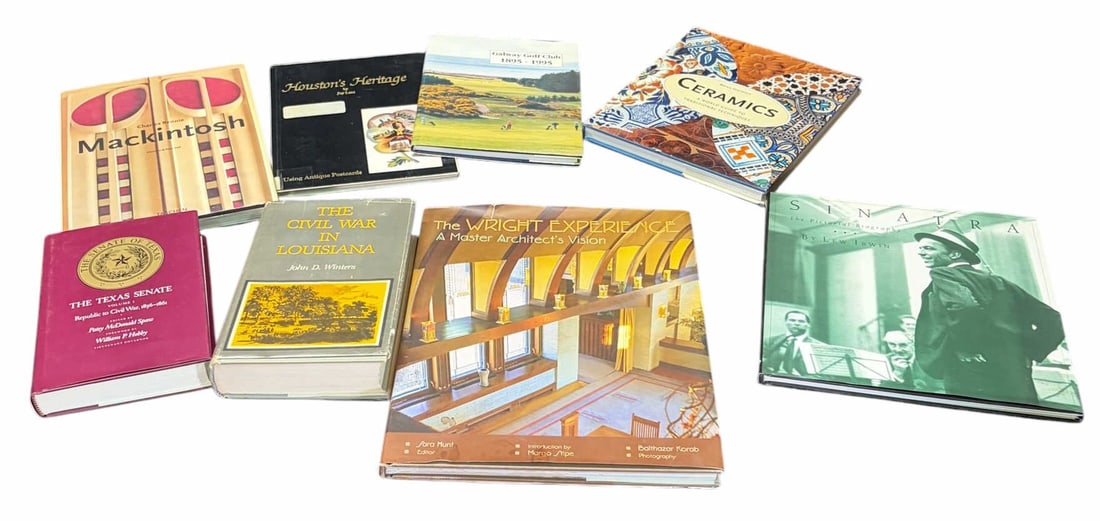 MIXED LOT OF EIGHT VINTAGE BOOKS (1 of 7)