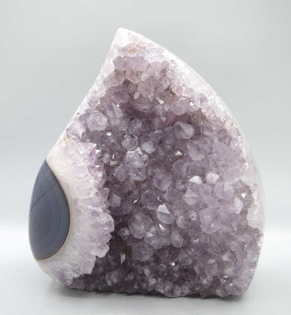 AMETHYST AGATE TEARDROP: AMETHYST AGATE TEARDROP. 0.9339KG. Height: 5 in. by Width: 4 in. by Depth: 2.5 in.