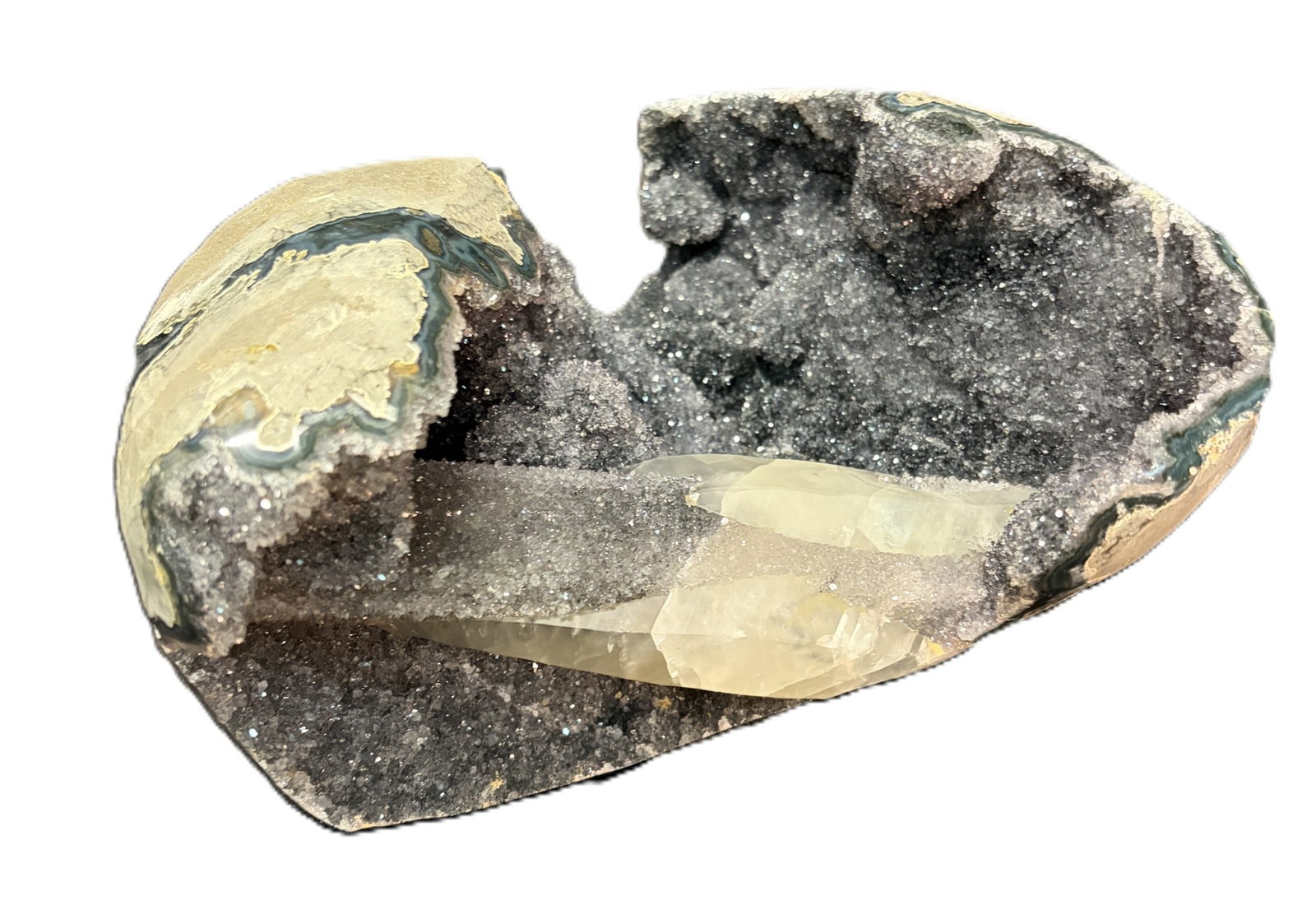 UNUSUAL GRAY AGATE FORMATION WITH CALCITE: UNUSUAL GRAY AGATE FORMATION WITH CALCITE 8.25lbs Height: 5 in. by Width: 9 in. by Depth: 7 in.