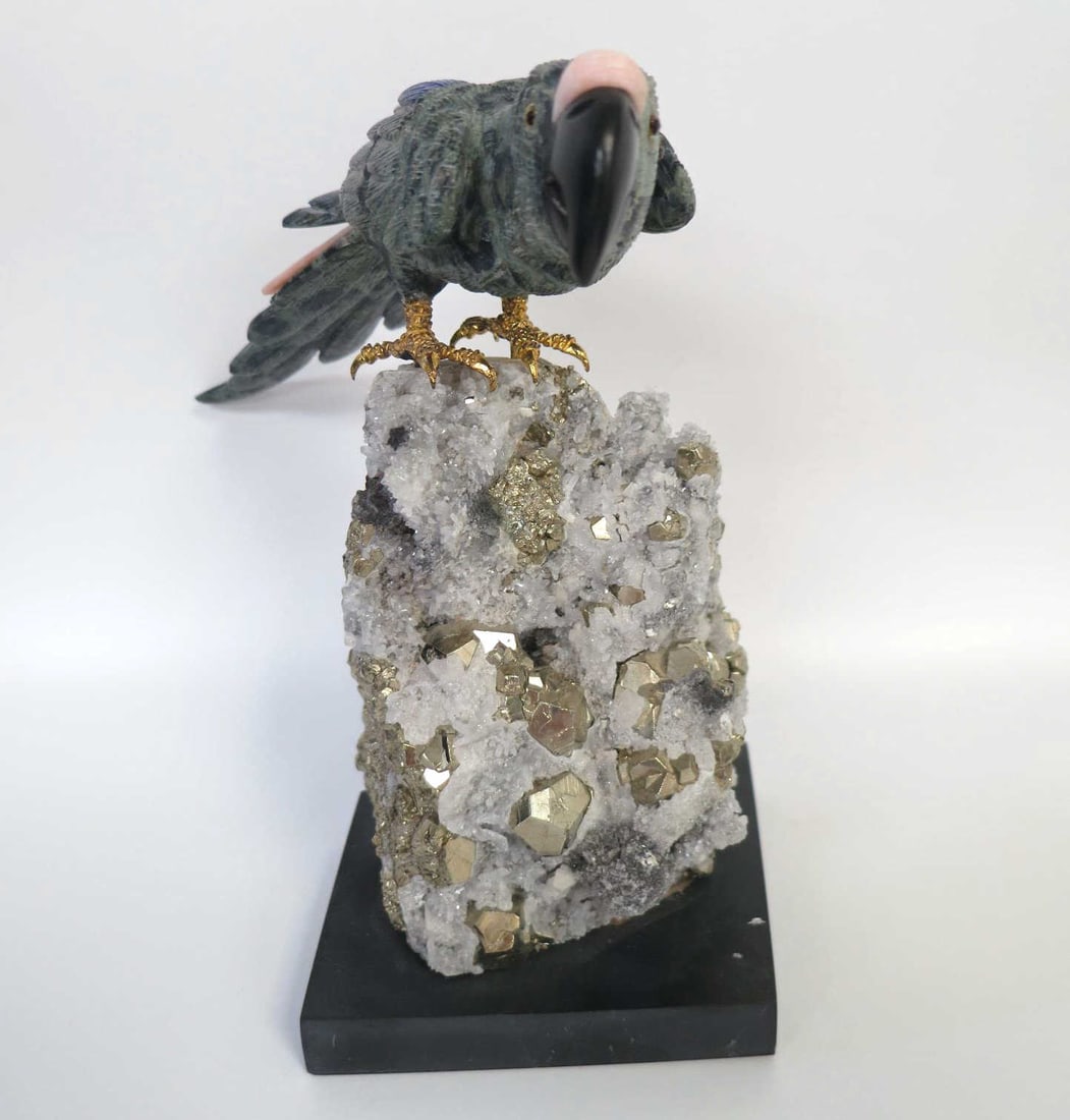 PERUVIAN PARROT ON SPECIMEN BASE (1 of 10)