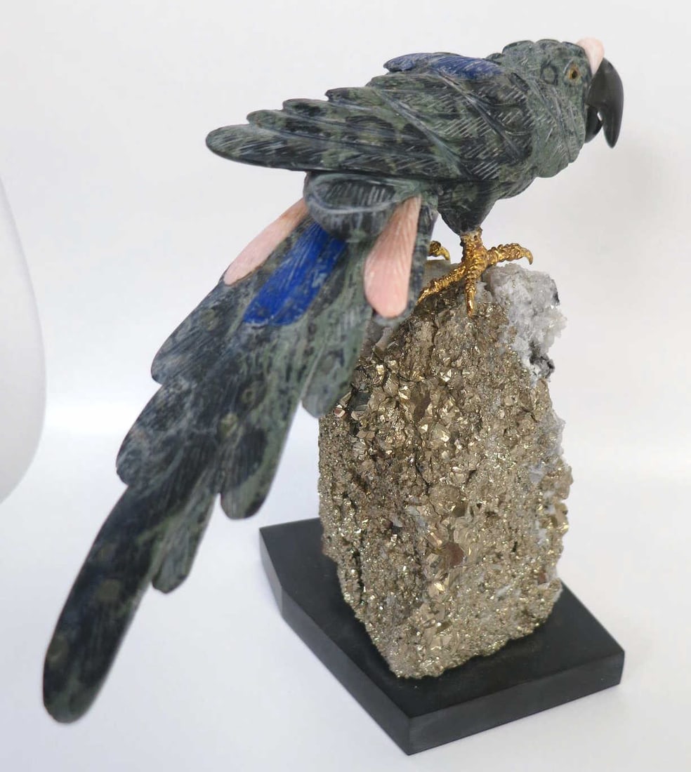 PERUVIAN PARROT ON SPECIMEN BASE - 5