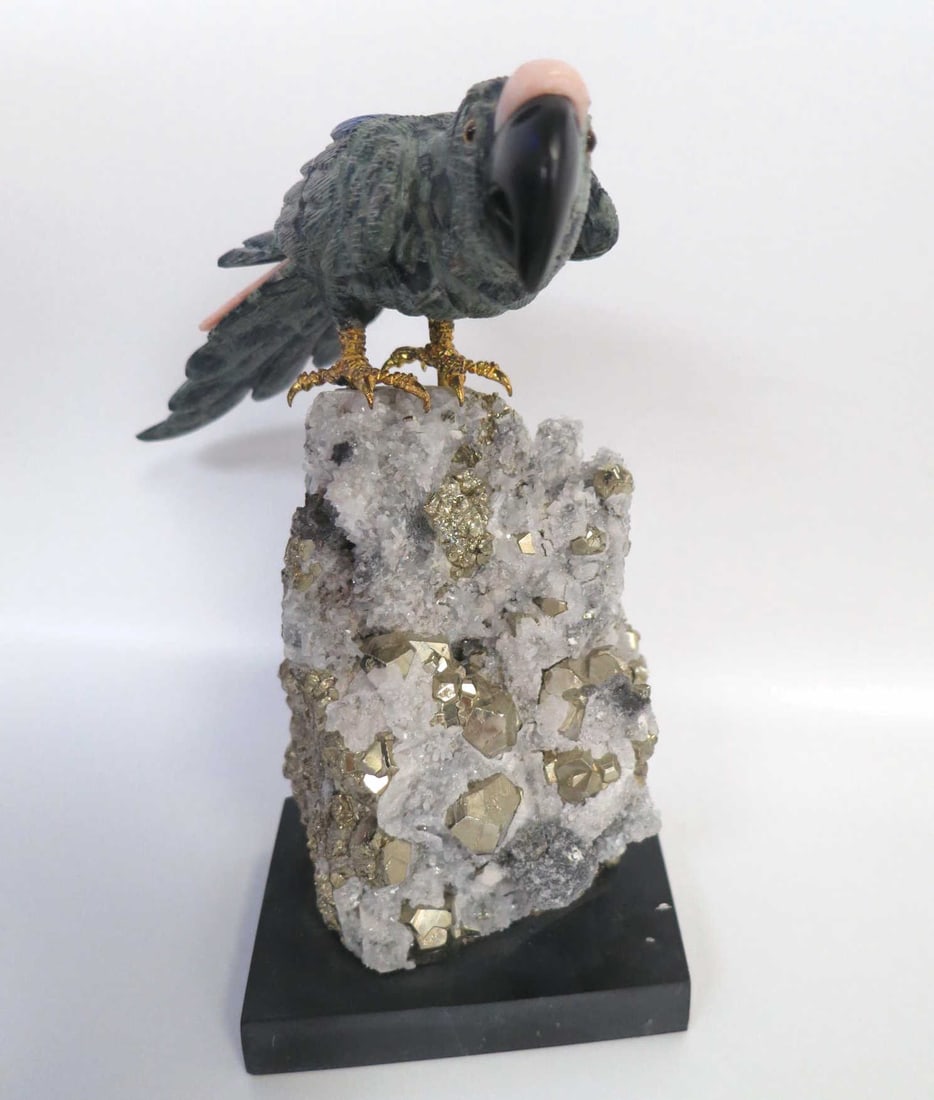 PERUVIAN PARROT ON SPECIMEN BASE - 9