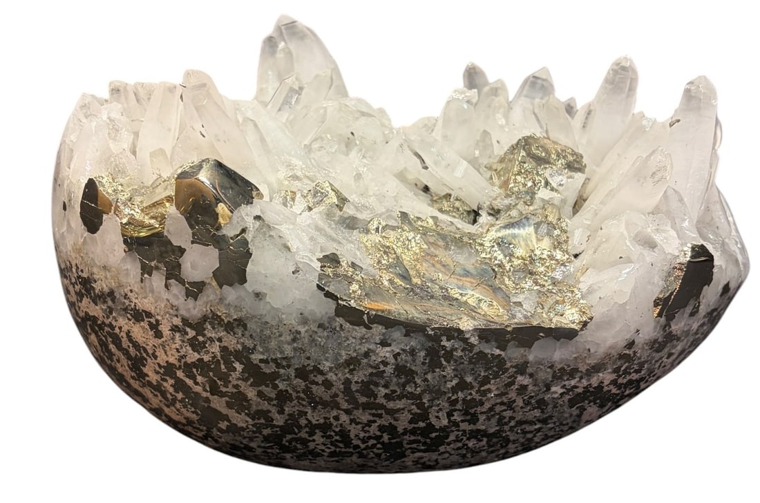 NATURAL PYRITE/ QUARTZ ROCK FORMATION: NATURAL PYRITE/ QUARTZ ROCK FORMATION 12.5lbs Height: 5 in. by Width: 9 in. by Depth: 6 in.