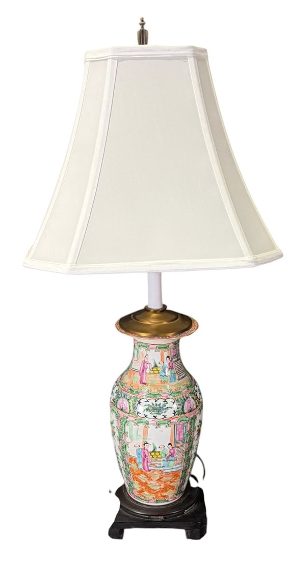 19TH CENTURY ROSE FAMILLE LAMP (1 of 5)