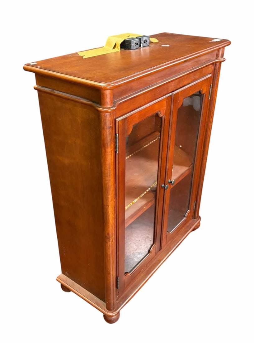 TWO-DOOR DISPLAY CABINET - 2