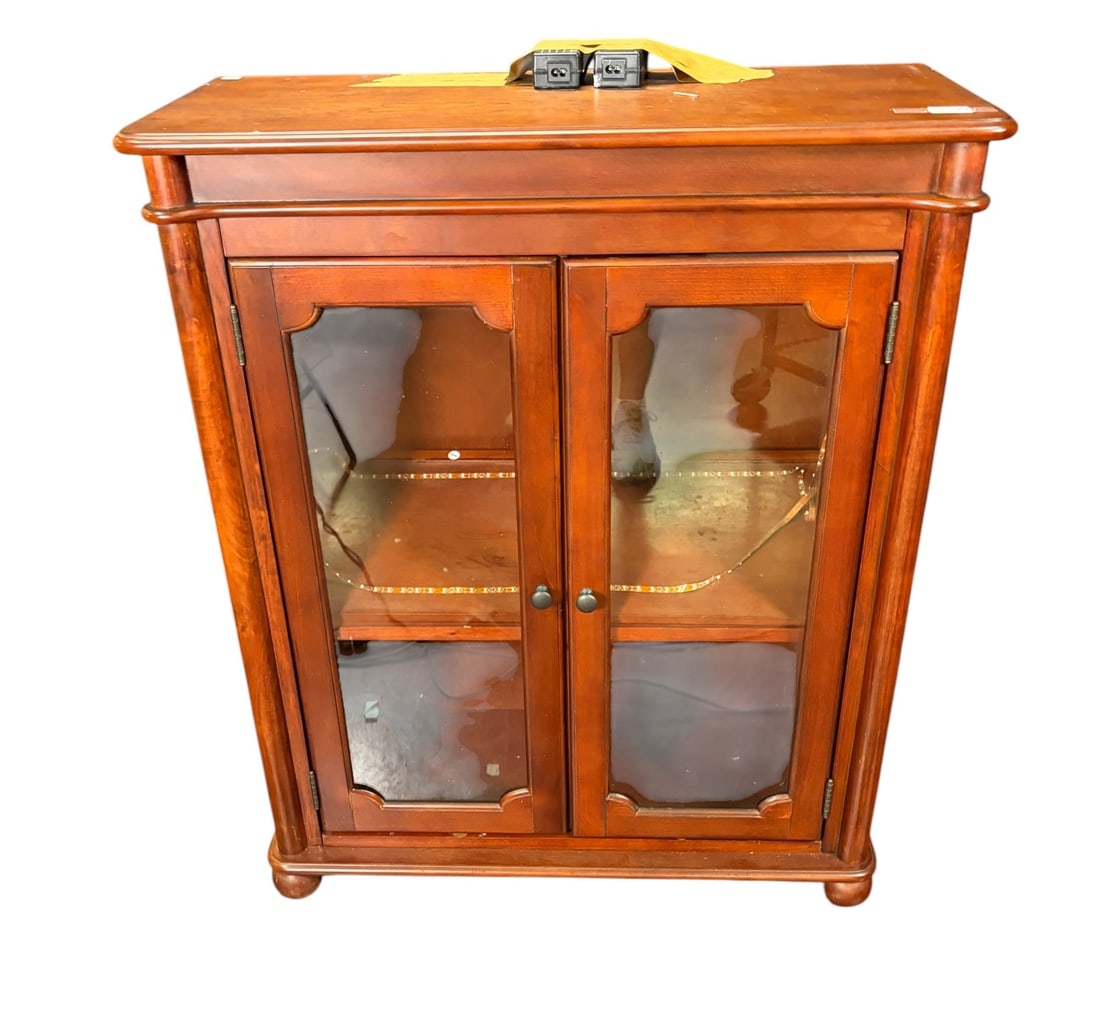 TWO-DOOR DISPLAY CABINET - 4