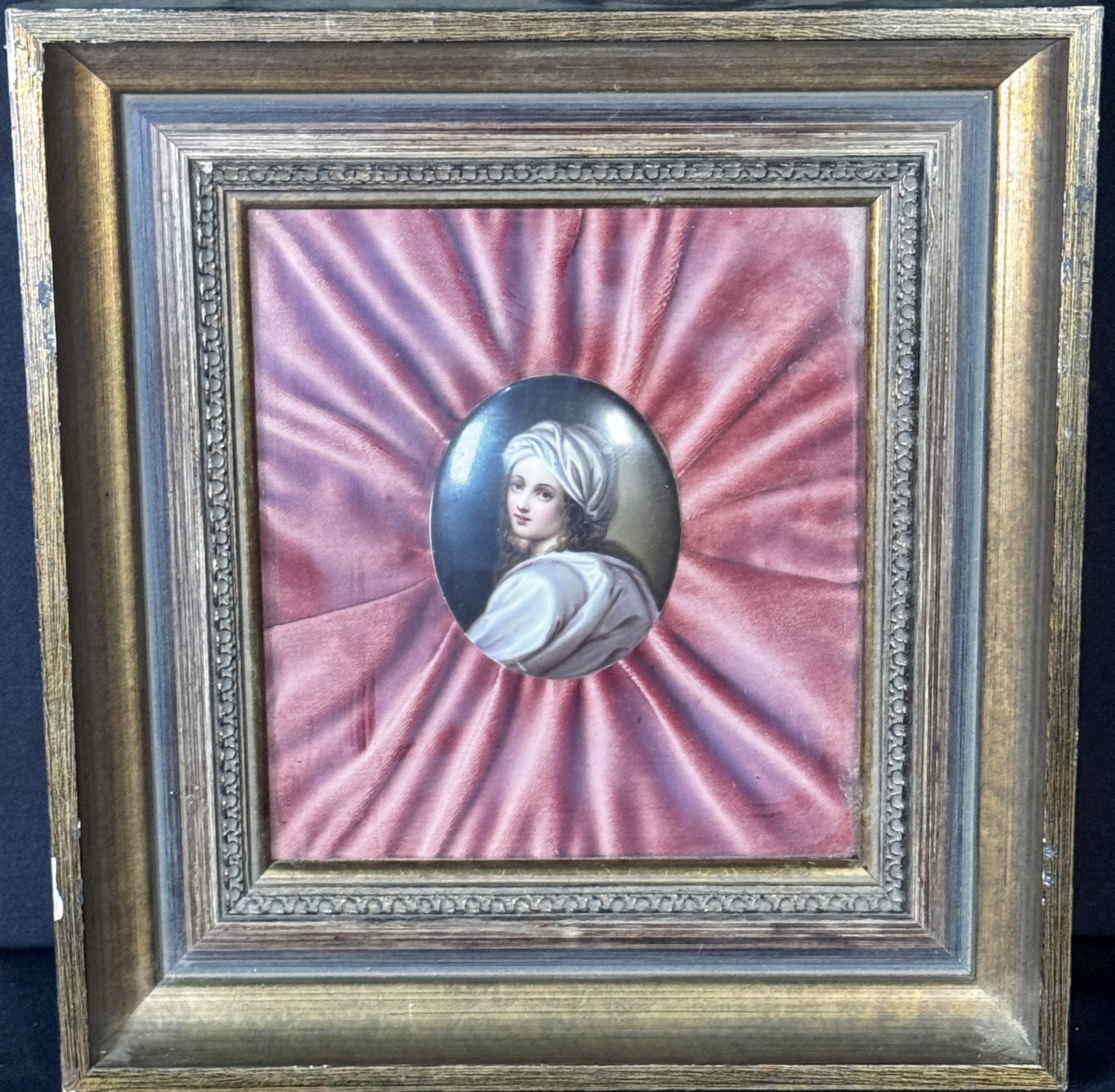 ENAMEL ON PORCELAIN PLAQUE OF A WOMAN: ENAMEL ON PORCELAIN PLAQUE OF A WOMAN Height: 11 in. by Width: 10