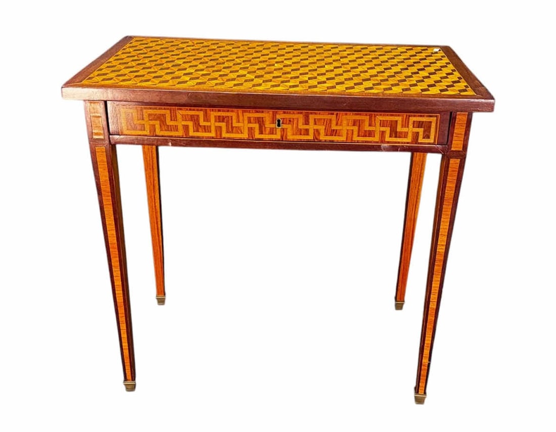 19th CENTURY FRENCH PARQUETRY INLAID DESK: 19th CENTURY FRENCH PARQUETRY INLAID DESK WITH DRAWER ON SQUARE TAPERED LEGS.