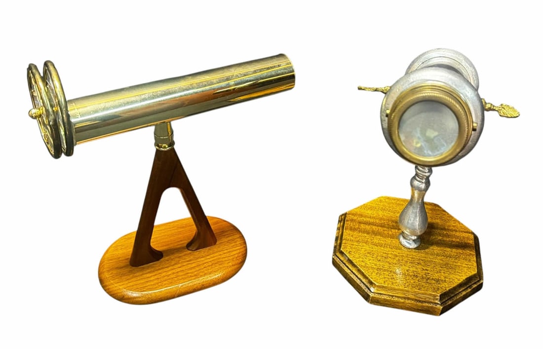 LOT OF TWO VINTAGE KALEIDOSCOPES (1 of 5)