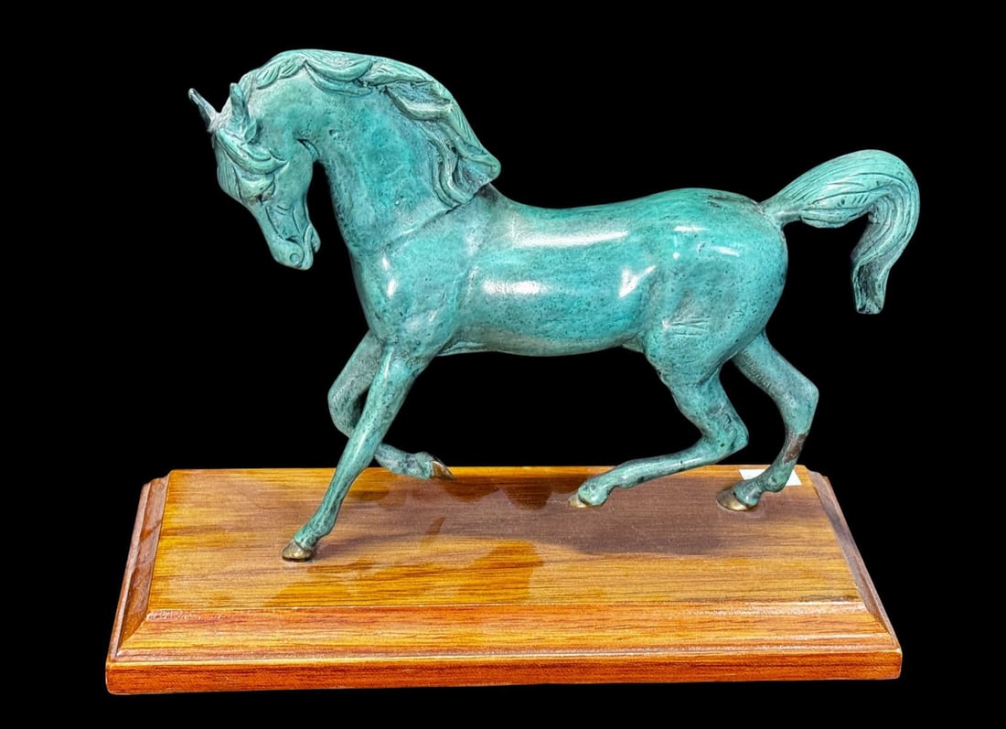 BRONZE HORSE FIGURE ON PLINTH (1 of 3)