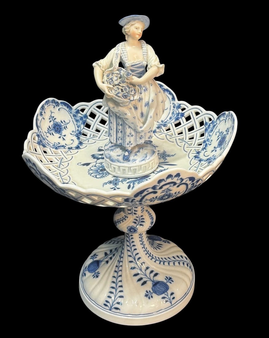 19th CENTURY MEISSEN PORCELAIN COMPOTE (1 of 5)