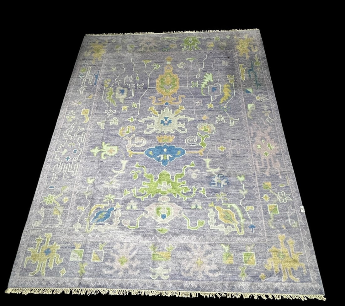 HAND KNOTTED OUSHAK: HAND KNOTTED OUSHAK WITH LAVENDAR FIELD 8 X10