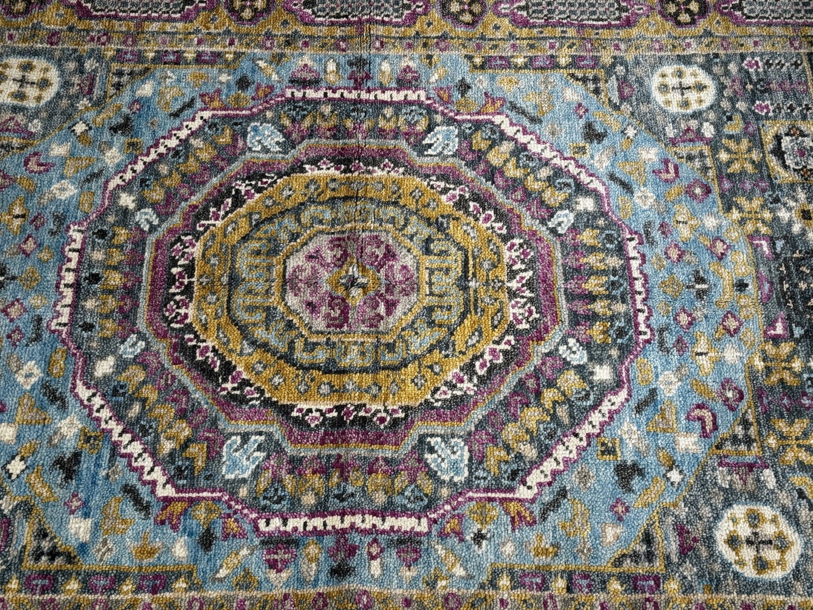 HAND KNOTTED OUSHAK - 2