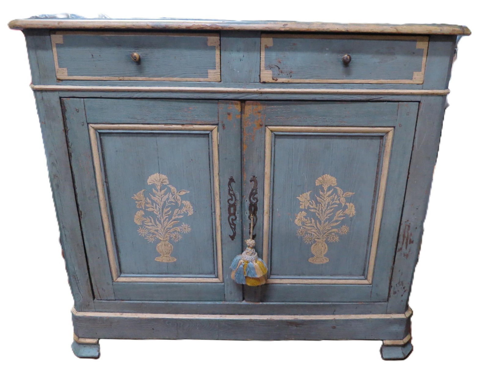 DISTRESSED FINISH CABINET: DISTRESSED FINISH CABINET. Height: 41.5 in. by Width: 46.5 in. by Depth: 24.5 in.