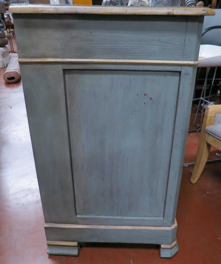 DISTRESSED FINISH CABINET - 7