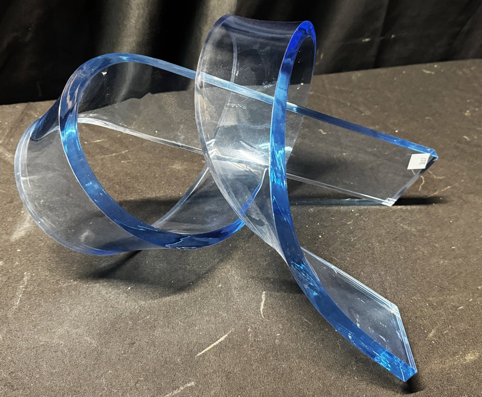 LUCITE KNOT - 2