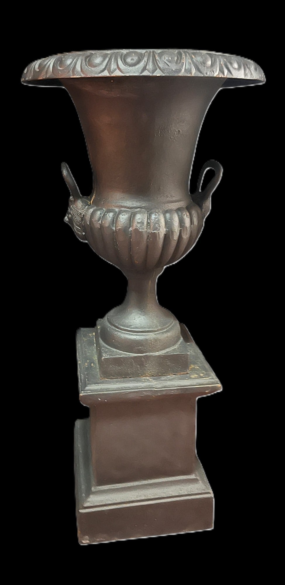 MONUMENTAL VICTORIAN STYLE CAST IRON GARDEN URN: MONUMENTAL VICTORIAN STYLE CAST IRON GARDEN URN. Height: 60 in. by Width: 25 in. by Depth: 25 in.