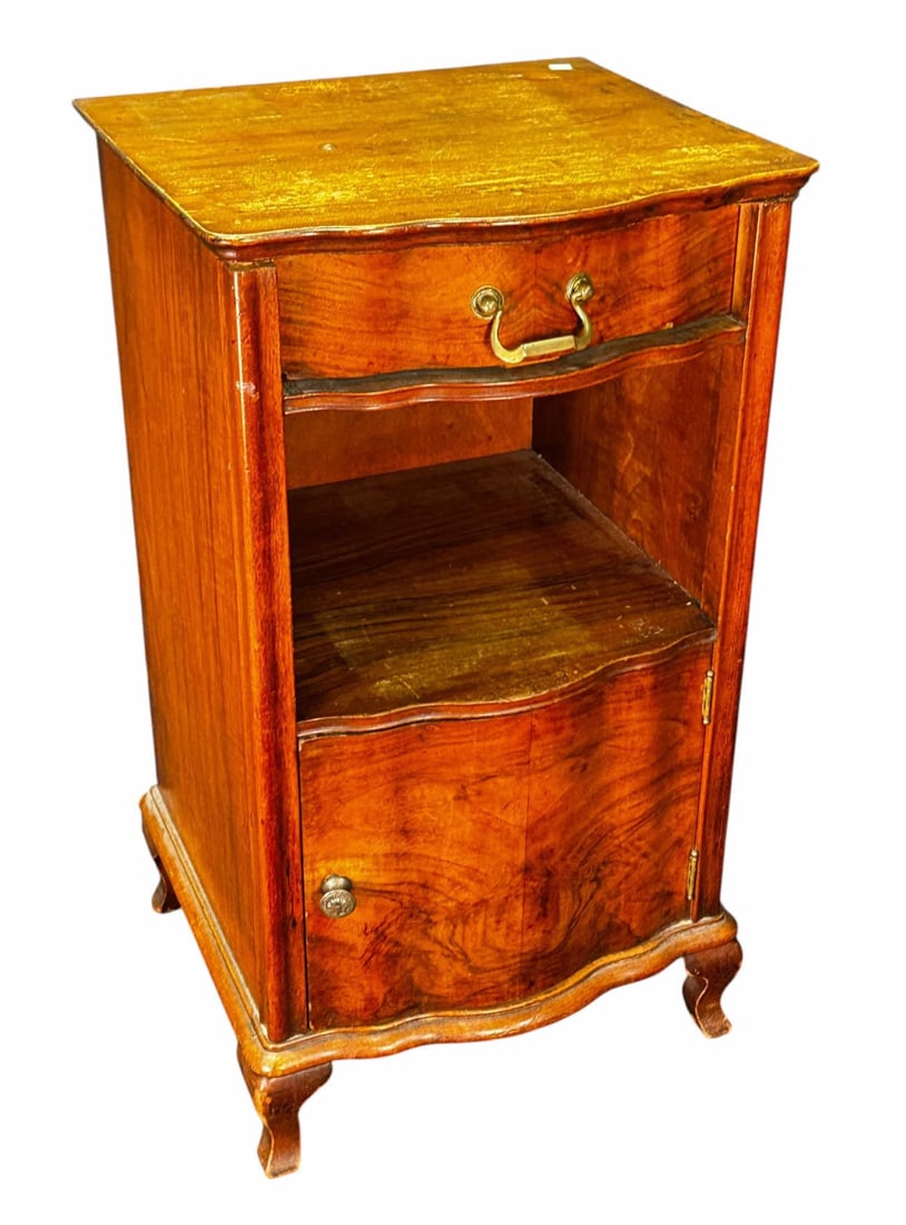 SINGLE DRAWER SIDE TABLE WITH SHELF (1 of 5)