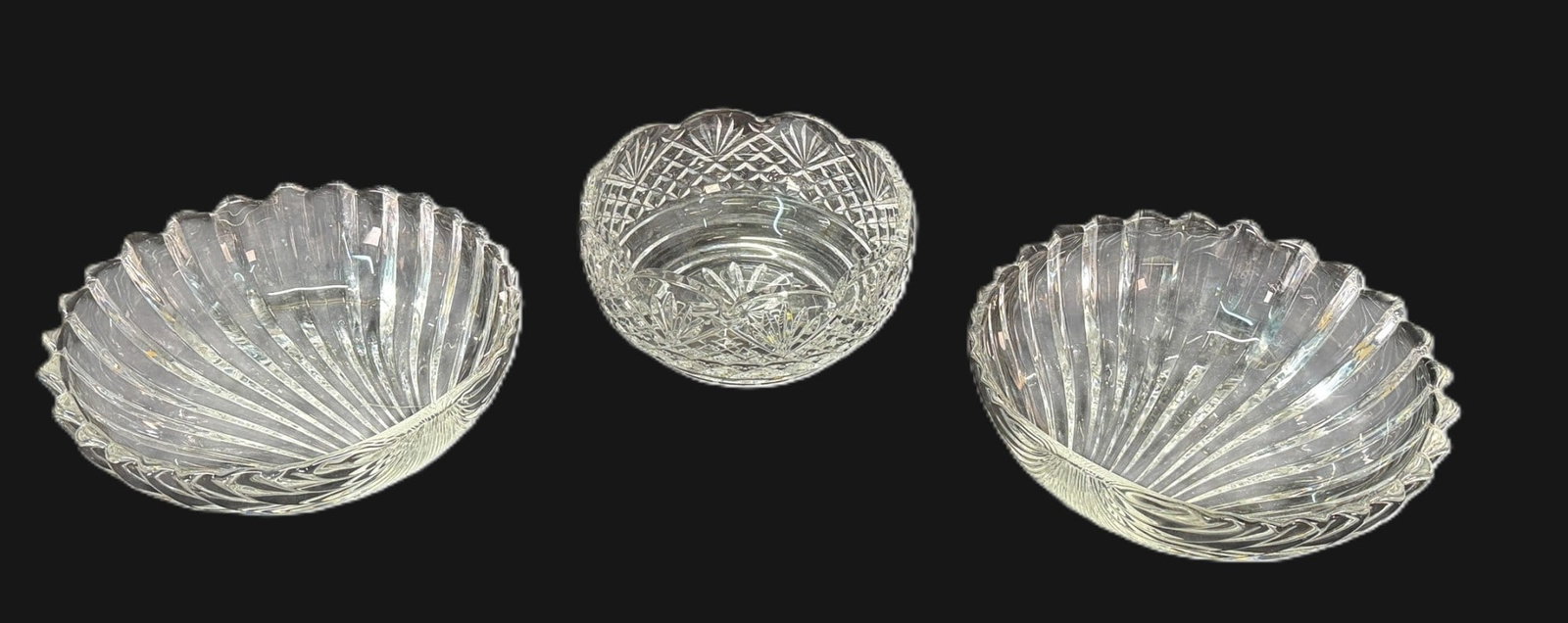 3 CRYSTAL DISHES 2 SHELL SHAPED SERVING DISHES (1 of 4)