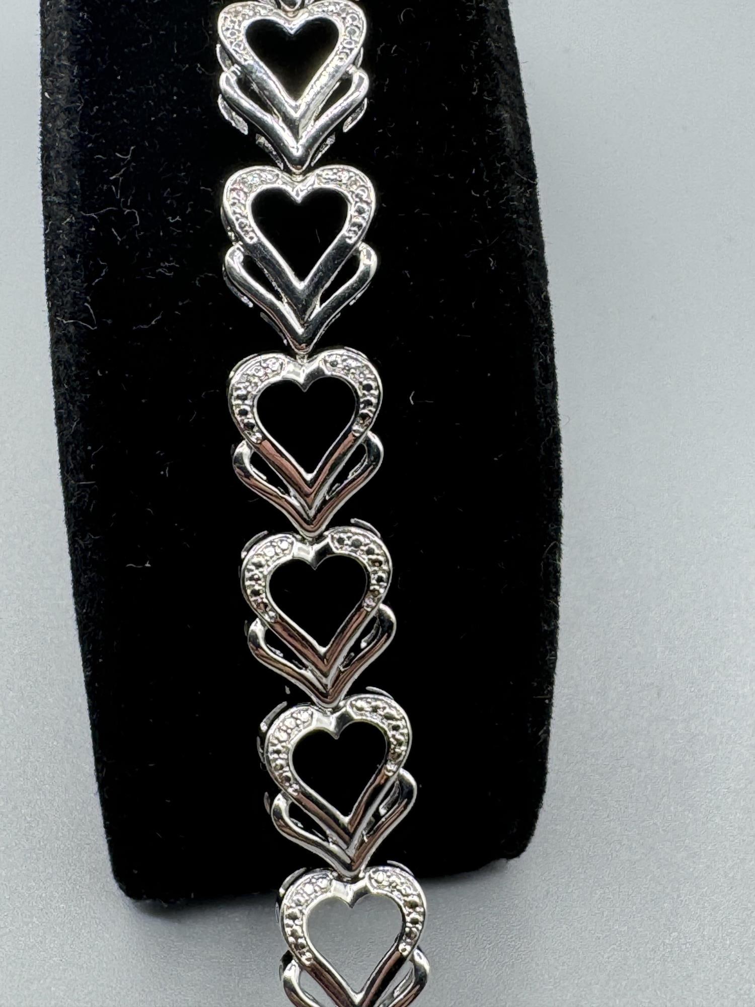 HEART AND DIAMOND TENNIS BRACELET: HEART AND DIAMOND TENNIS BRACELET