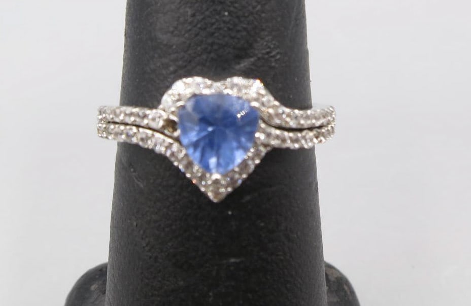 AQUAMARINE STERLING SILVER SIZE SEVEN RING (1 of 3)