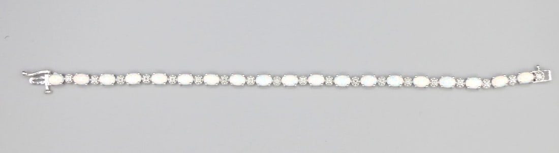 OPAL STERLING SILVER 7" BRACELET: OPAL STERLING SILVER 7" BRACELET.