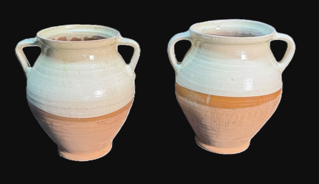 2 FRECH POTS WITH YELLOW/CREAM GLAZE: 2 FRECH POTS WITH YELLOW/CREAM GLAZE