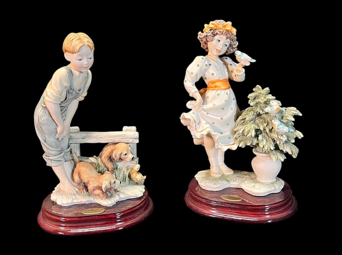 SET OF TWO GIUSEPPE ARMANI FIGURES (1 of 5)