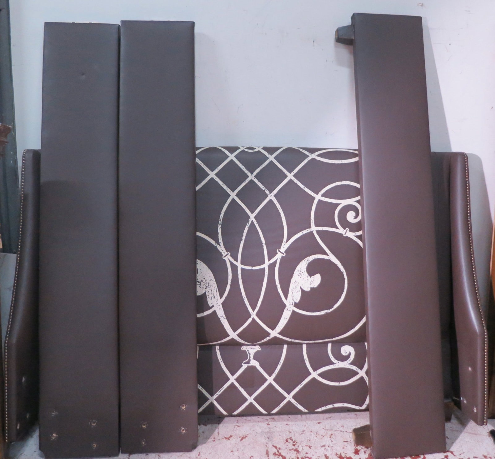MODERN LEATHER BED WITH PRINTED FRONT - 3