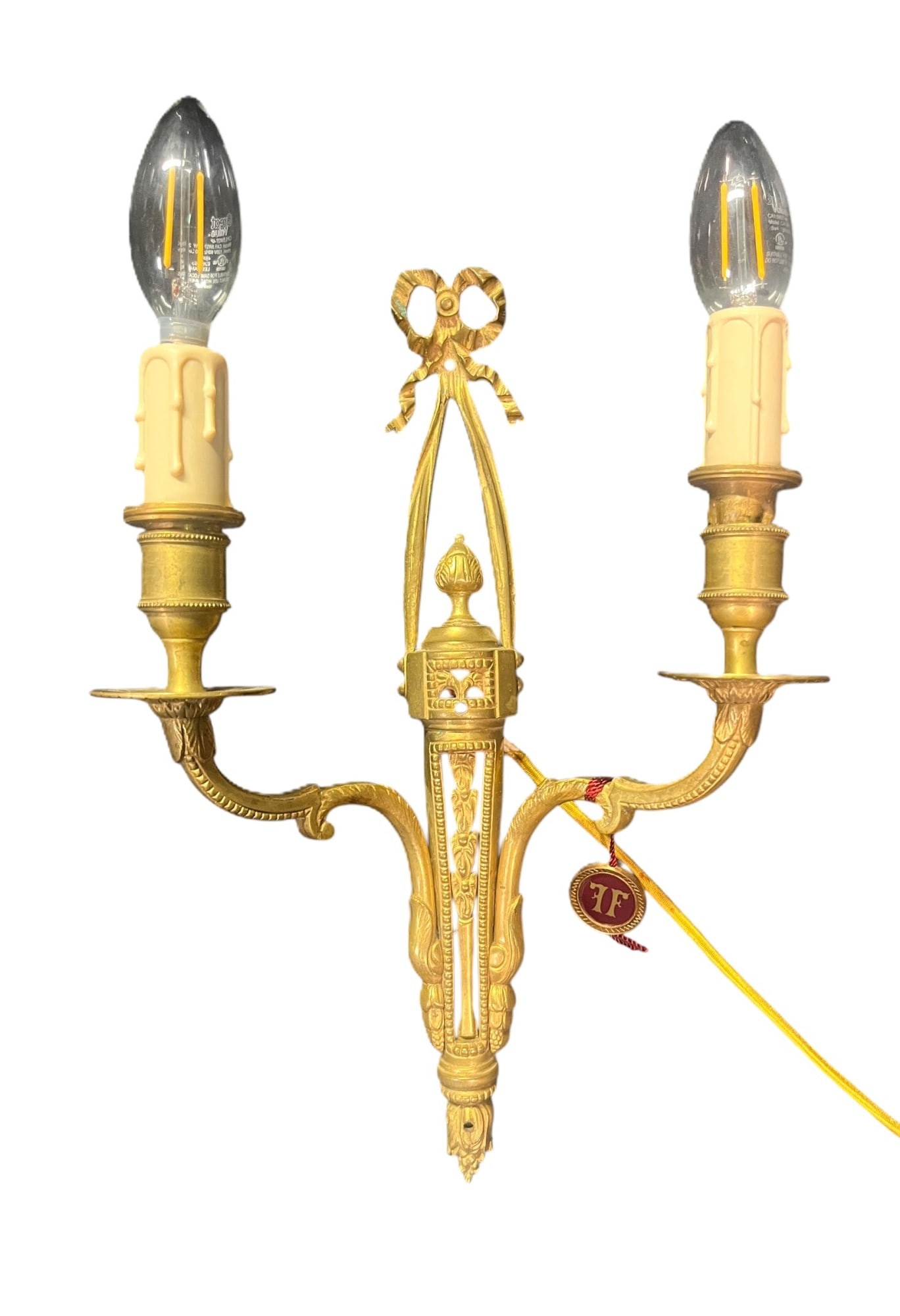 FRENCH C 1825 BRONZE WALL SCOUNCE: FRENCH C 1825 BRONZE WALL SCOUNCE Height: 17 in. by Width: 10 in. by Depth: 5 IN.