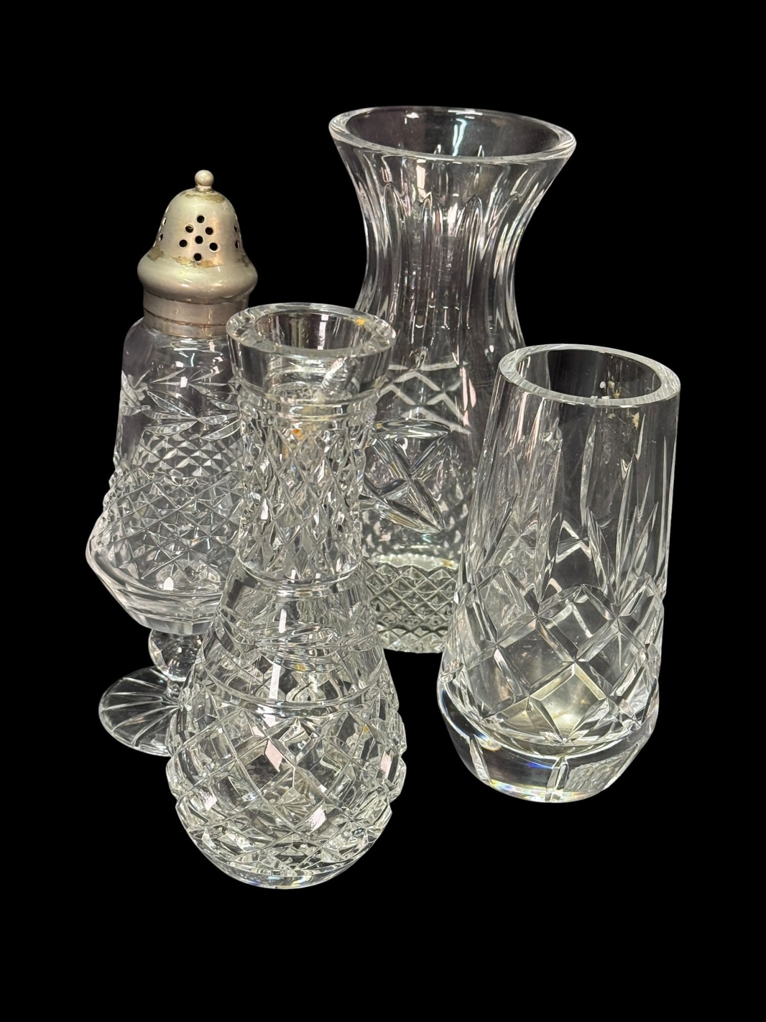 GROUP OF CUT CRYSTAL PIECES (9) (1 of 3)