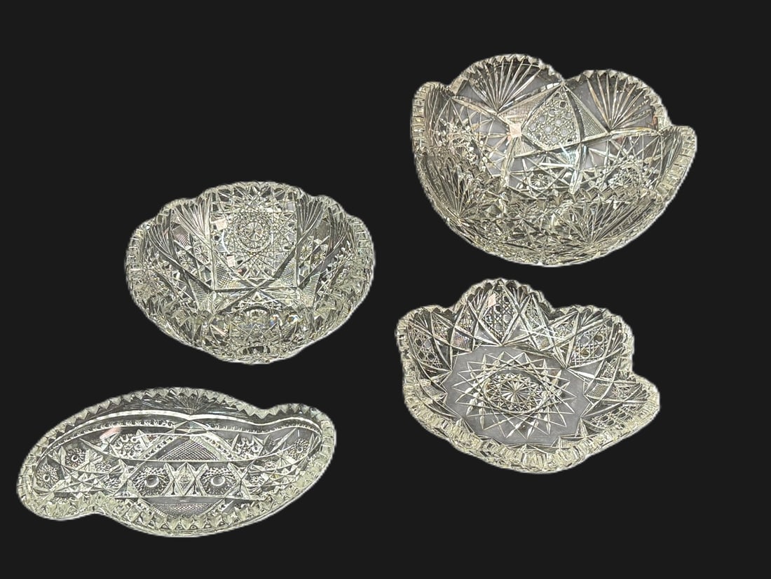 4 ANTIQUE AMERICAN BRILLIANT CUT CRYSTAL BOWLS: 4 ANTIQUE AMERICAN BRILLIANT CUT CRYSTAL BOWLS