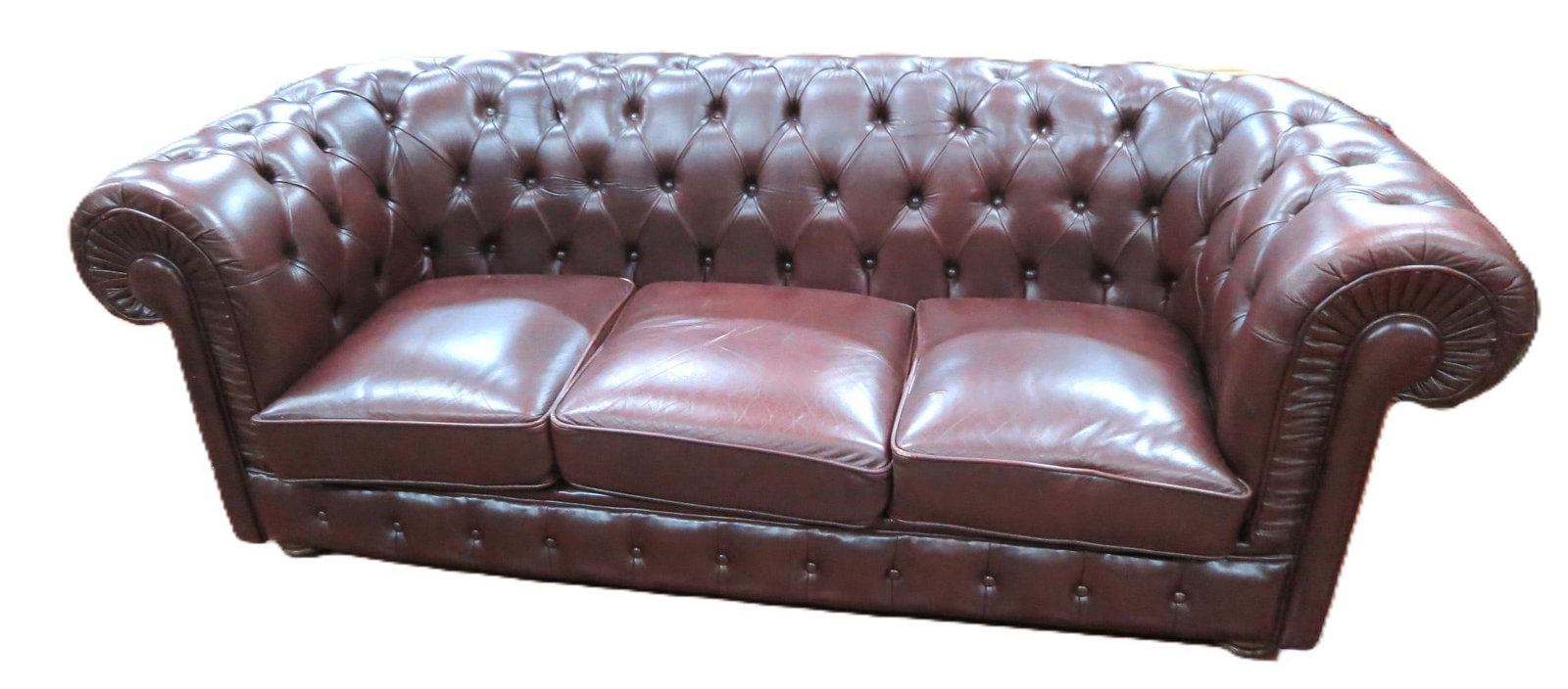3 CUSION LEATHER CHESTFIELD SOFA (1 of 3)