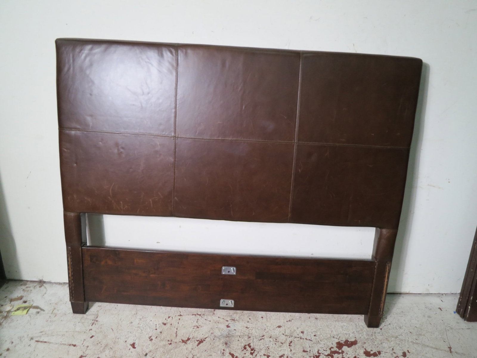 BROWN LEATHER QUEEN HEADBOARD - 3