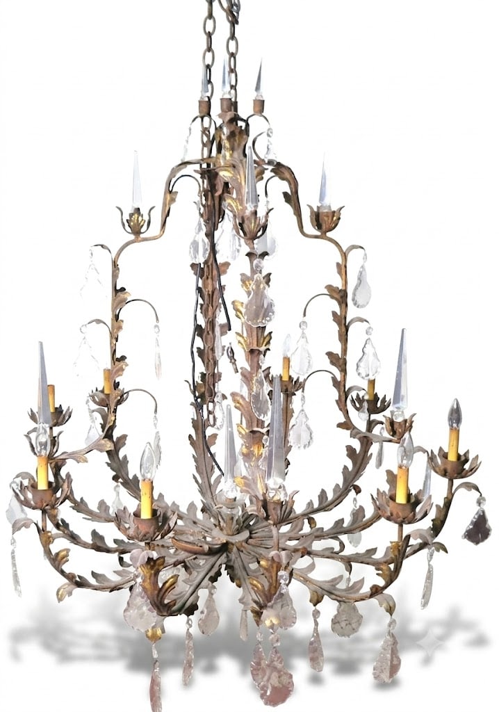 LARGE CHANDELIER: LARGE CHANDELIER
