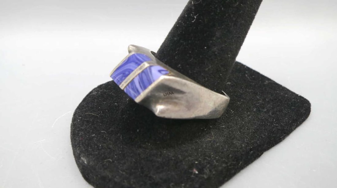 MEN'S STERLING DIAGONALLY SET LAPIS/QUARTZ RING - 2