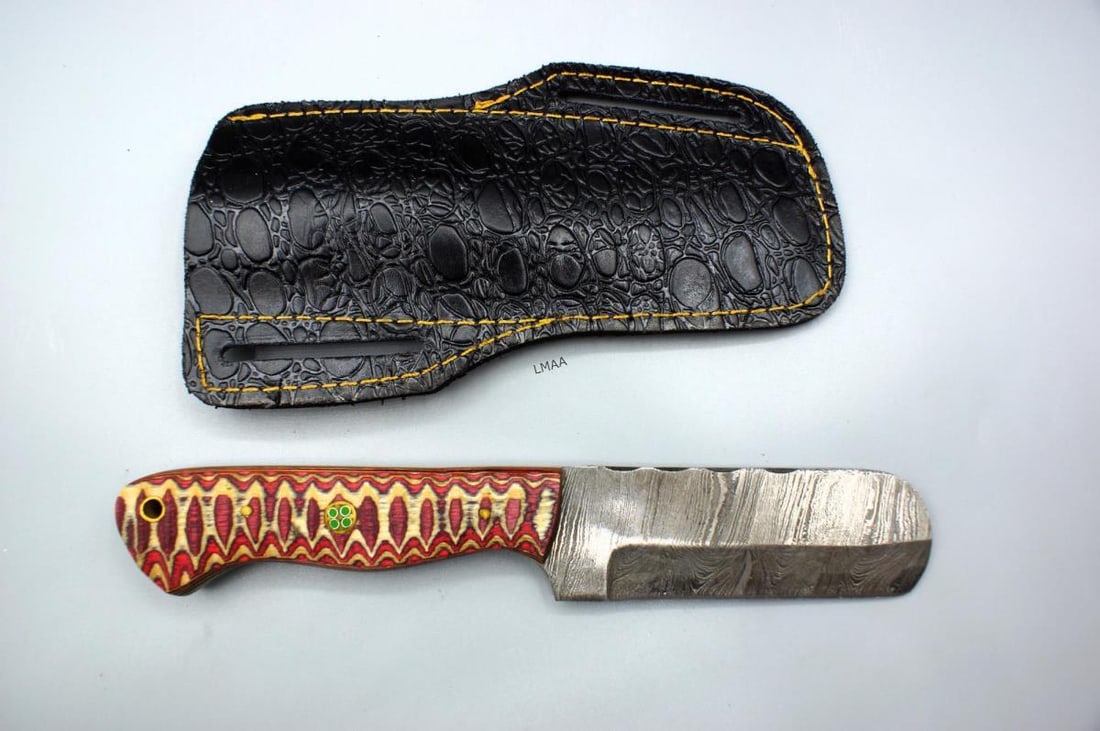 HANDMADE DAMASCUS STEEL FIXED-BLADE KNIFE (1 of 2)