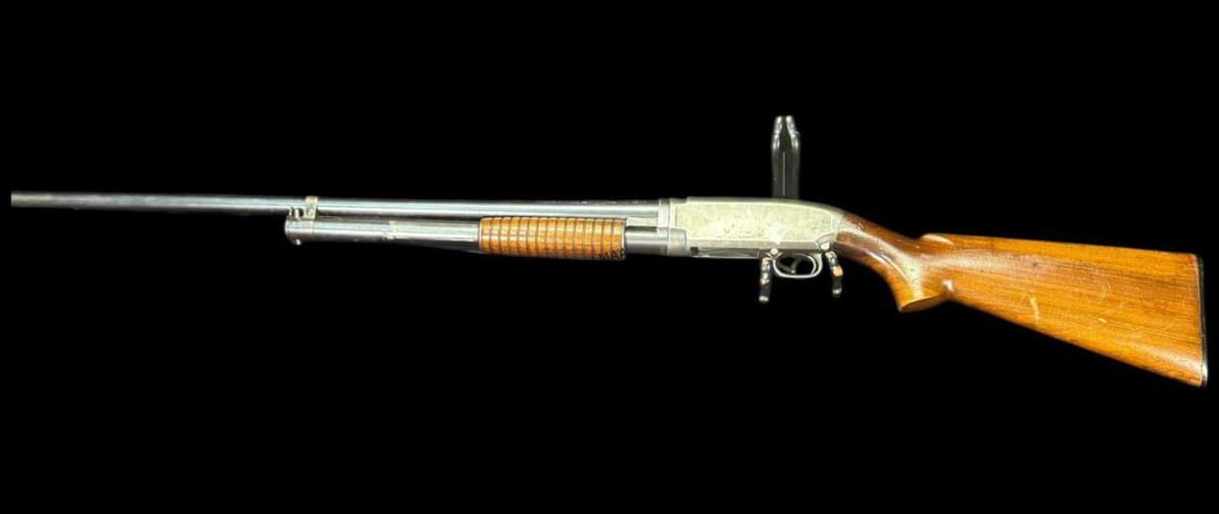 WINCHESTER MODEL 12 - 16 GUAGE SHOT GUN (1 of 12)