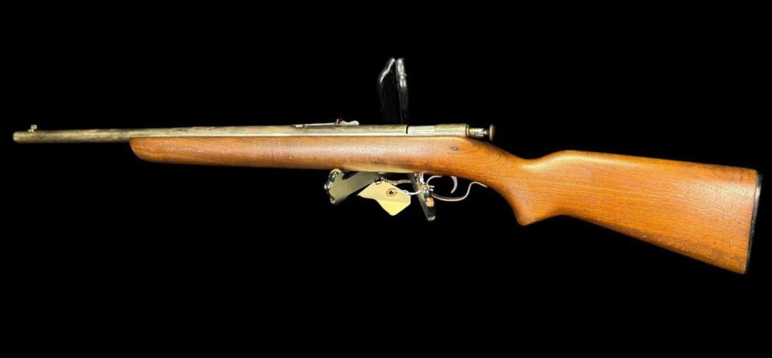 WINCHESTER 67A 22 L RIFLE: WINCHESTER 67A 22 L RIFLE SERIAL #NSN (L1025)