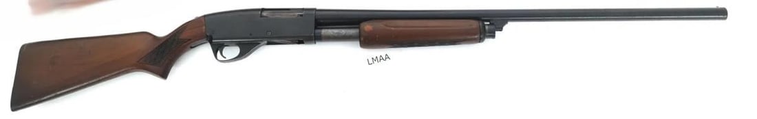 SAVAGE SPRINGFIELD MODEL 677 SERIES D 12GA PUMP (1 of 4)