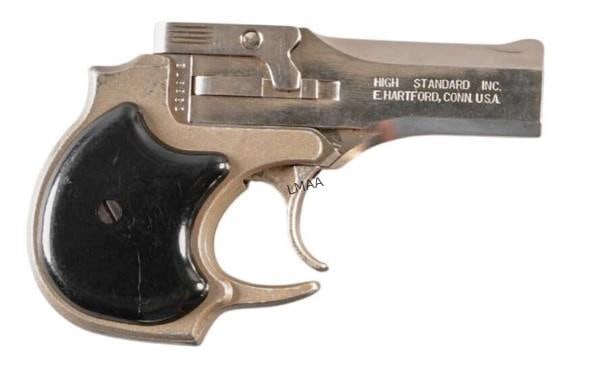 High Standard Derringer 22 Magnum: High Standard Derringer 22 WMR Magnum Includes display box. Condition: Good. Serial #D339373 (L986)