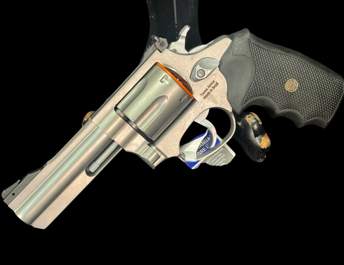 ROSSI RM64 DOUBLE ACTION REVOLVER 357 MAG (1 of 7)