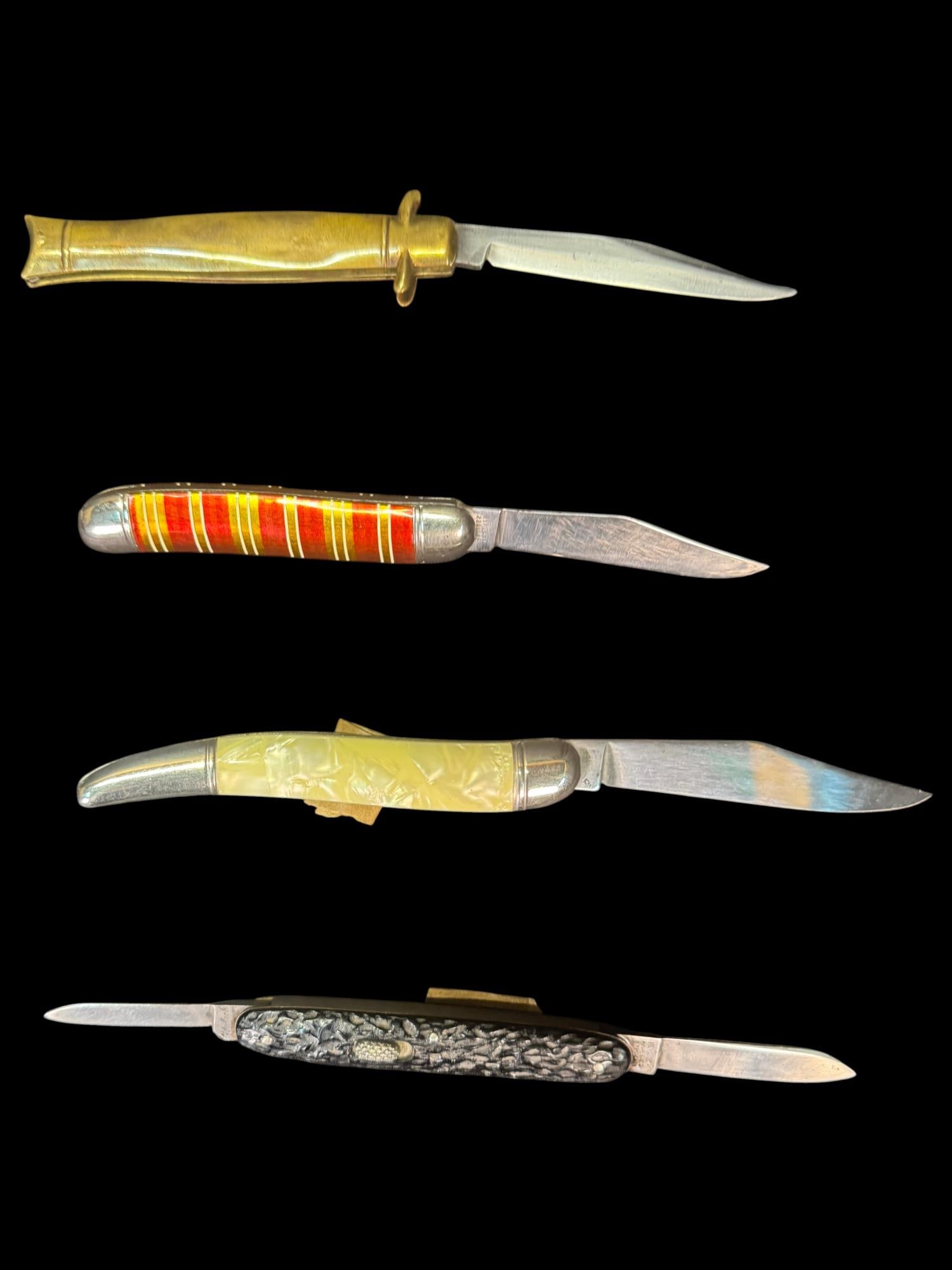 FOUR VINTAGE AUTOMATIC STYLE KNIVES. (1 of 4)