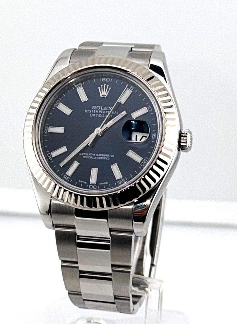 STAINLESS ROLEX DATEJUST W/ 18KT FLUTED BEZEL: STAINLESS ROLEX DATEJUST W/ 18KT FLUTED BEZEL 41MM WITH BLUE STICK DIAL
