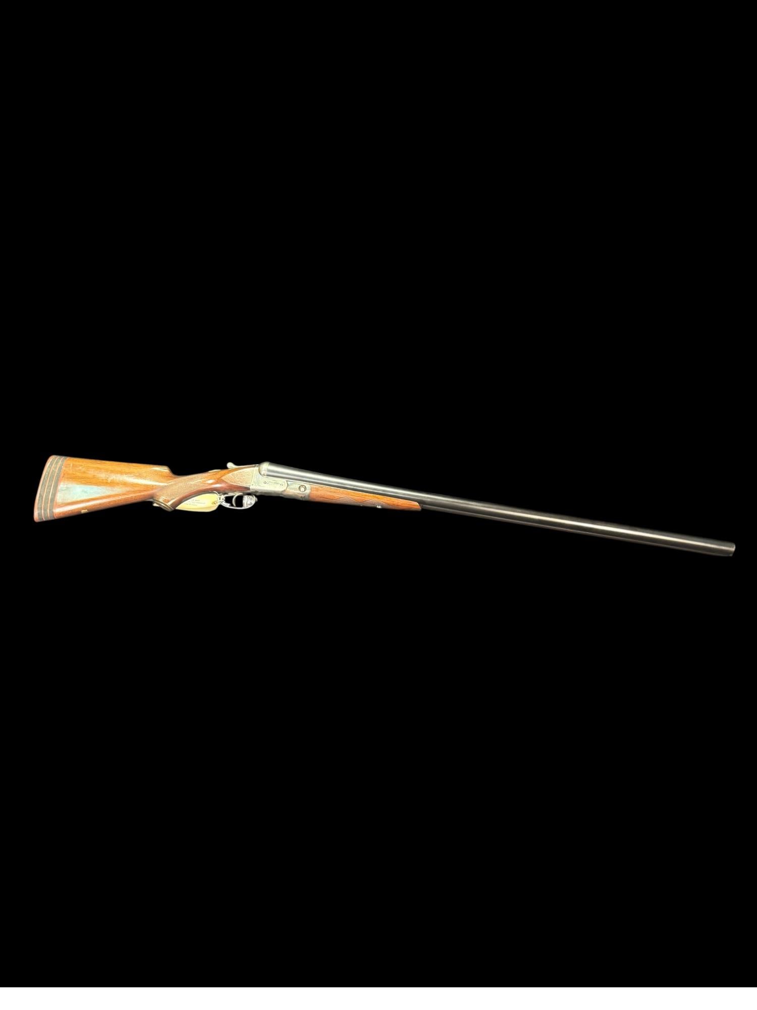 PARKER VH GRADE SXS SHOTGUN.: PARKER VH GRADE SXS SHOTGUN. Cal. 12 Ga. . Originally mfg. 1920. Vulcan steel 30" bbls. Chokes appear to measure Full. No. 2 sized frame w/ borderline engraving, dbl. triggers, & extractors. Checkered