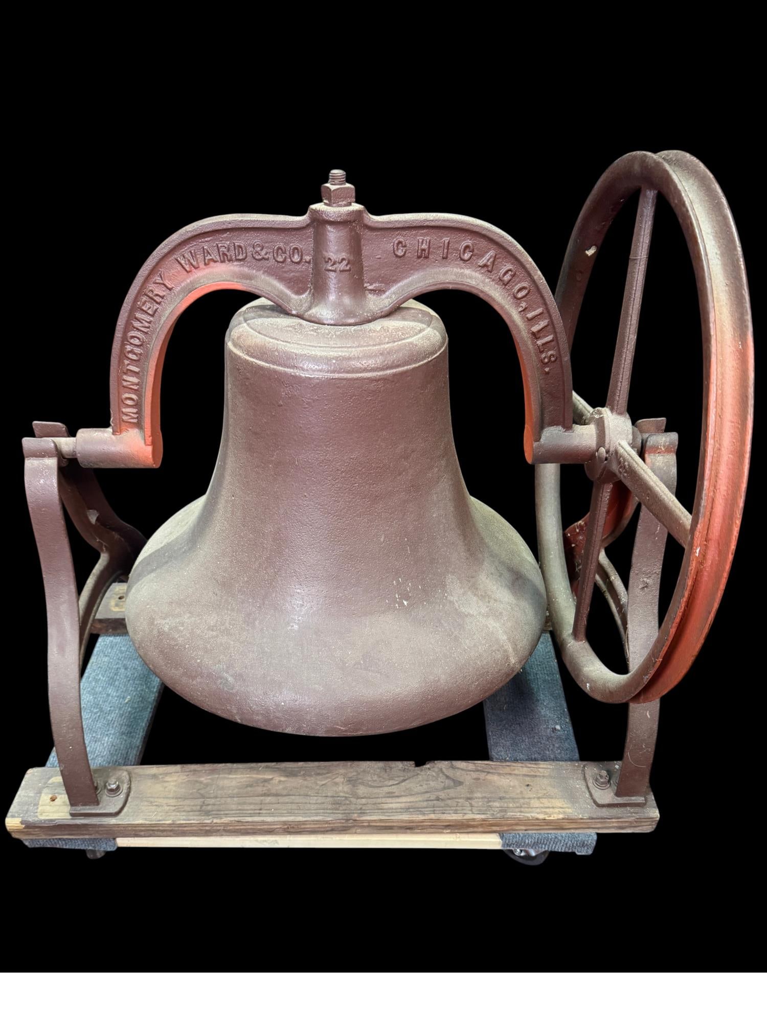 ANTIQUE MONTGOMERY WARD & CO CRYSTAL METAL BELL (1 of 10)