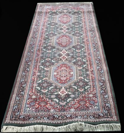 ORIENTAL RUNNER WITH GREEN, RED & IVORY: ORIENTAL RUNNER WITH GREEN, RED & IVORY. Height: 8 ft. 0 in. by Width: 2 ft. 7 in.