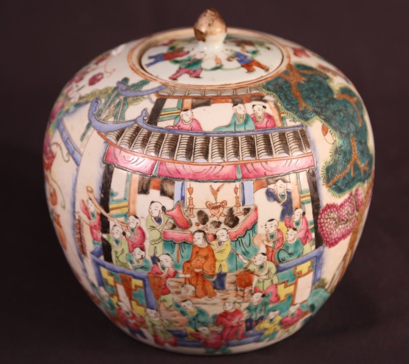 CHINESE PORCELAIN LIDDED JAR: CHINESE PORCELAIN LIDDED JAR. Height: 9 in. by Width: 8 in. by Depth: 8 in.