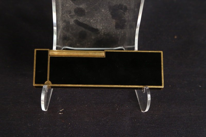 DUPONT GOLD & ENAMELED LIGHTER: DUPONT GOLD & ENAMELED LIGHTER. Height: 5 in. by Width: 1 1/2 by Depth: 1/2 in.