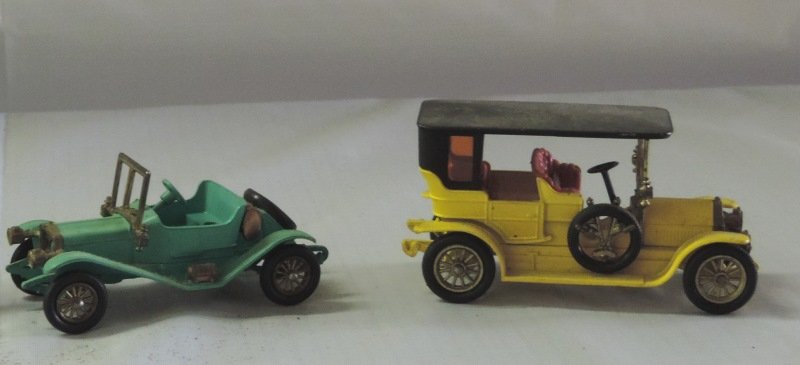 LOT OF 2 METAL DIE CAST CARS: LOT OF 2 METAL DIE CAST CARS; 1907 PEUGEOT ENGLAND BY LESNEY, MAXWELL ROADSTER. A61